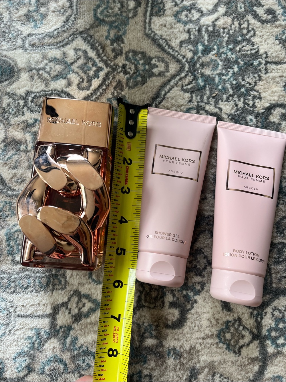 Michael Kors beauty set - Picture 8 of 10